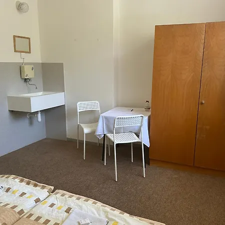 Han/Misafirhane Palla - Self Check-in Svojanov (Pardubice)